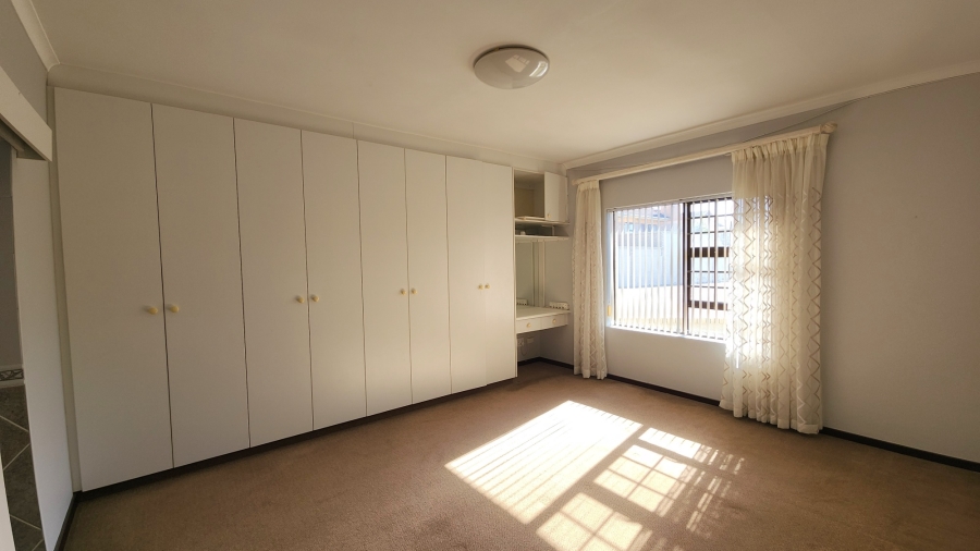 3 Bedroom Property for Sale in Linkside Western Cape